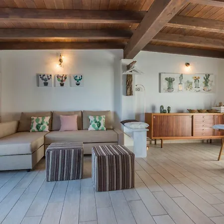 La Mansarda Apartment Monserrato